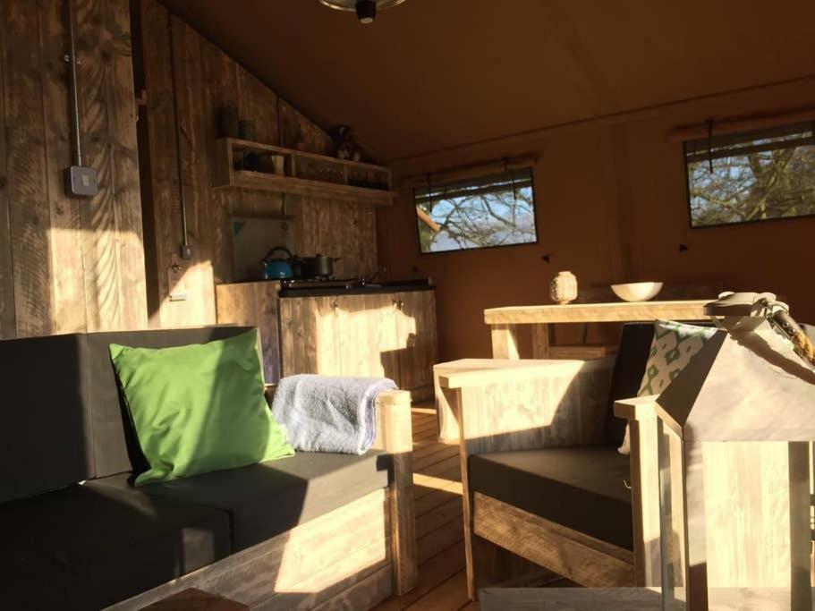 Lapwing Safari Tent Cheltenham Exteriör bild